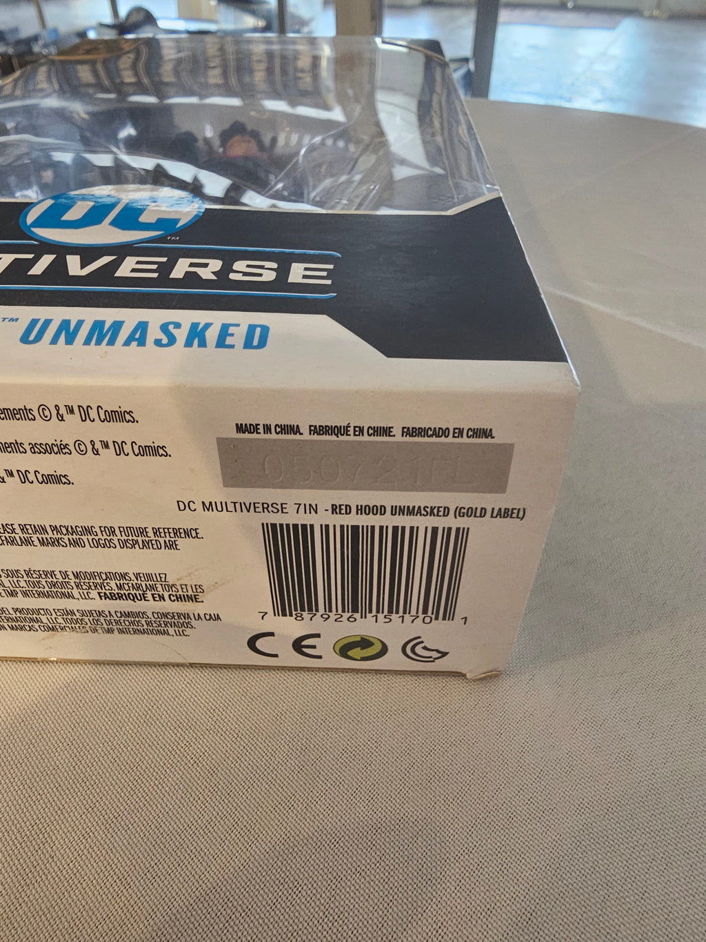 McFarlane DC Multiverse Red Hood Unmasked Gold Label, bottom of box