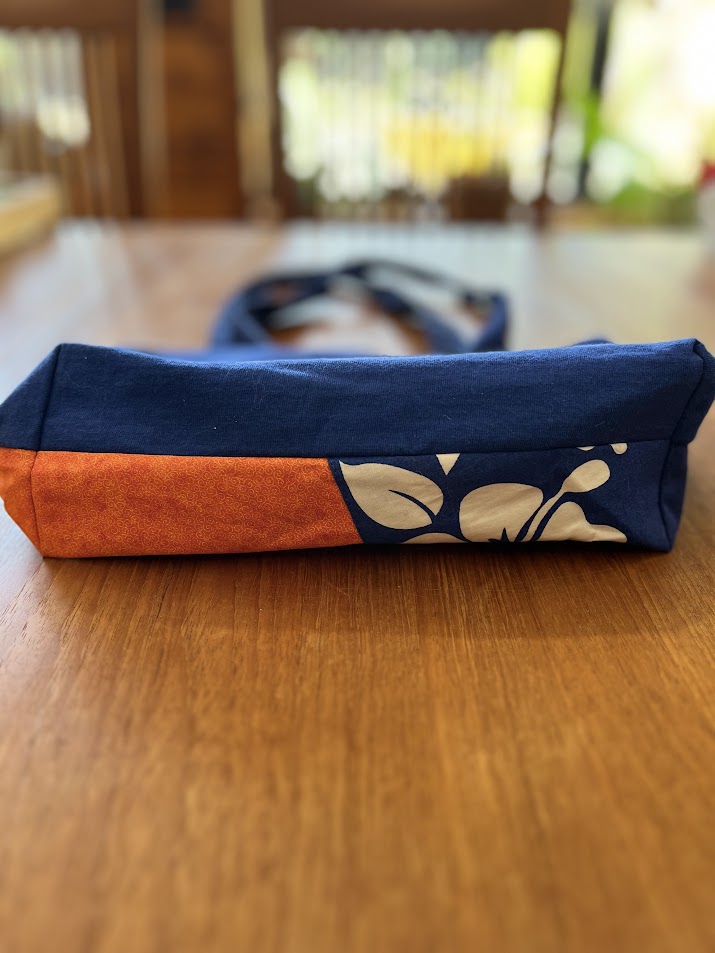 Hibiscus Gators tote lying on its side